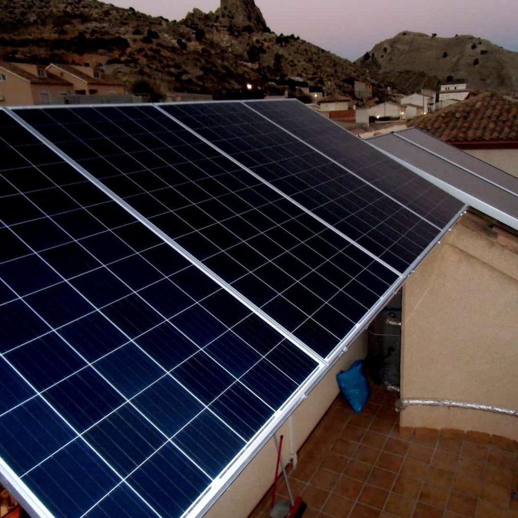 Instalación de energía solar fotovoltaica para autoconsumo en ricote.