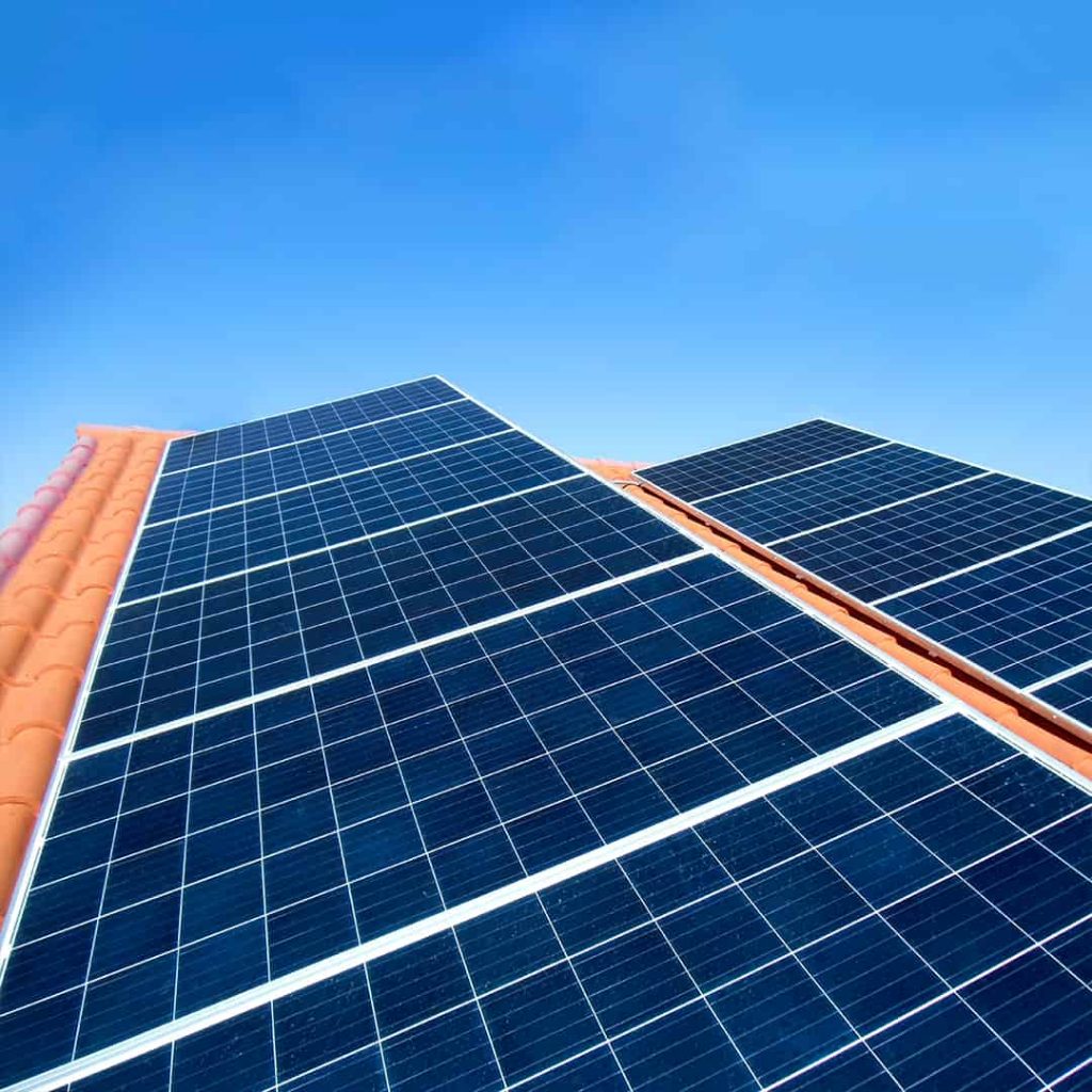 INSTALACION FOTOVOLTAICA EN LLANO DE BRUJAS