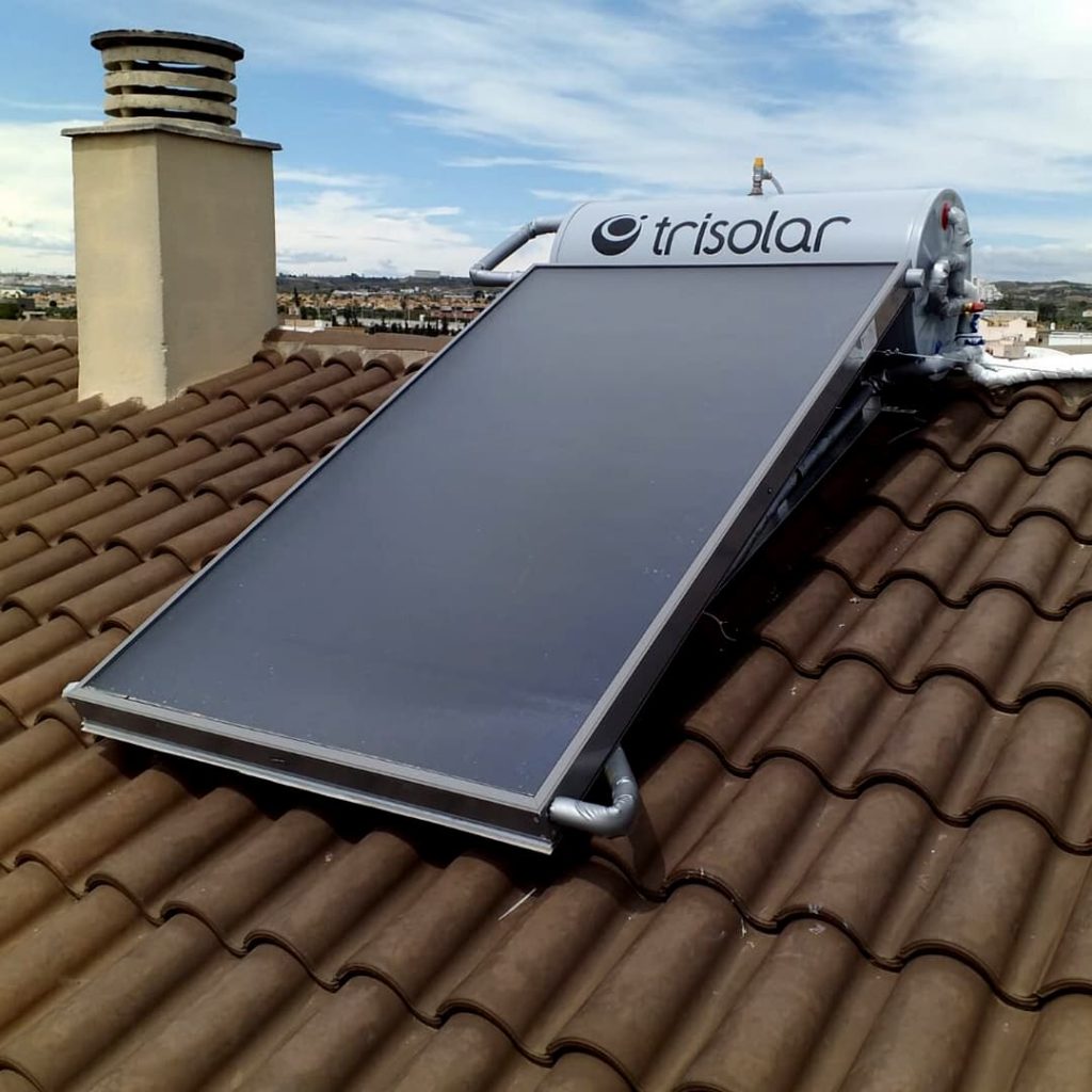 Equipo solar térmico en cabezo de torres