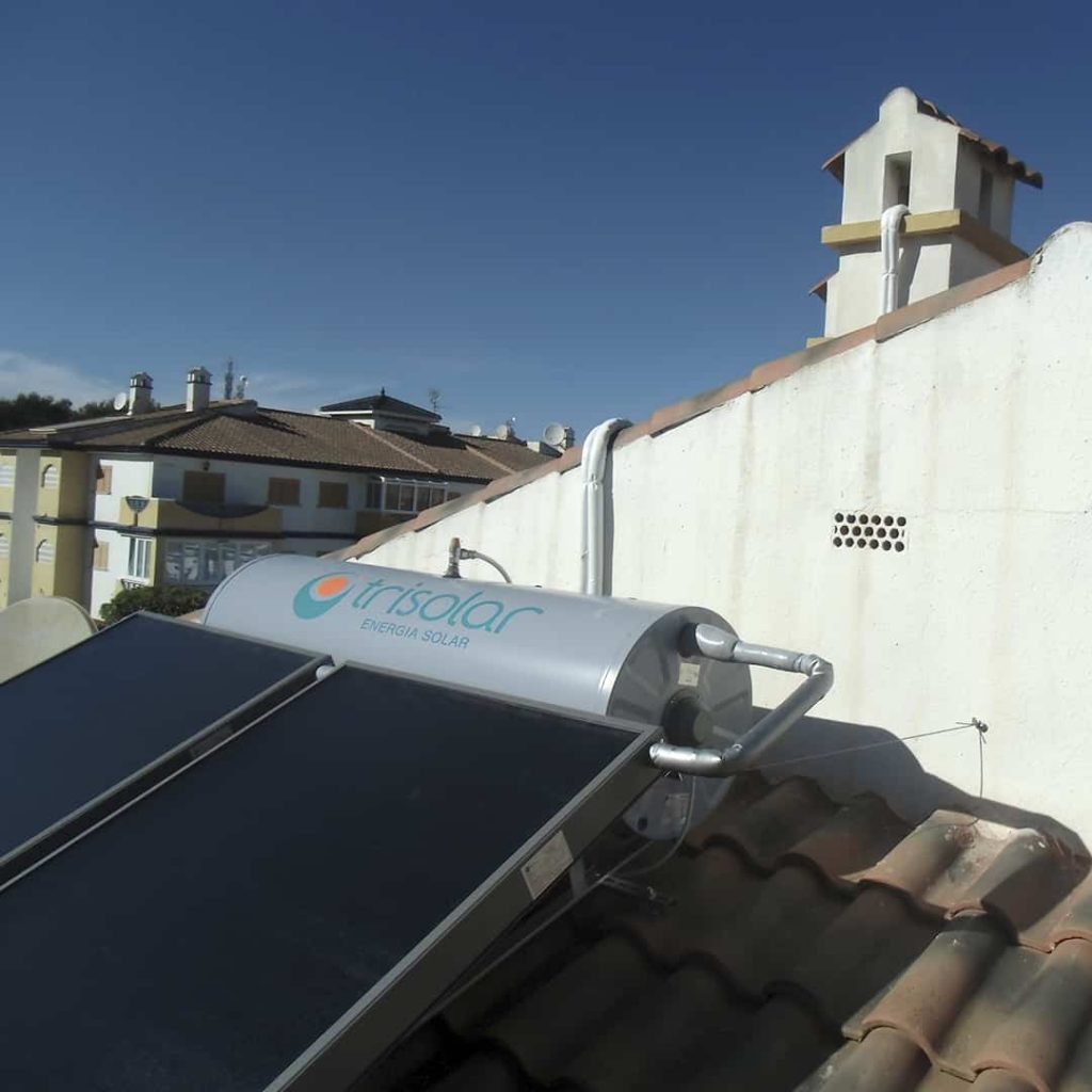 instalacion termica para agua caliente sanitaria en la alberca
